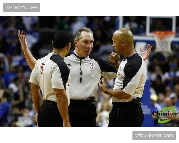 扣篮干扰规则是什么？NBA与FIBA判罚标准解析